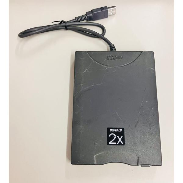 YXS273★中古動作品★BUFFALOバッファロー FDDユニット　2倍速タイプ　USBフロッピーディスクドライブ FD-2USB