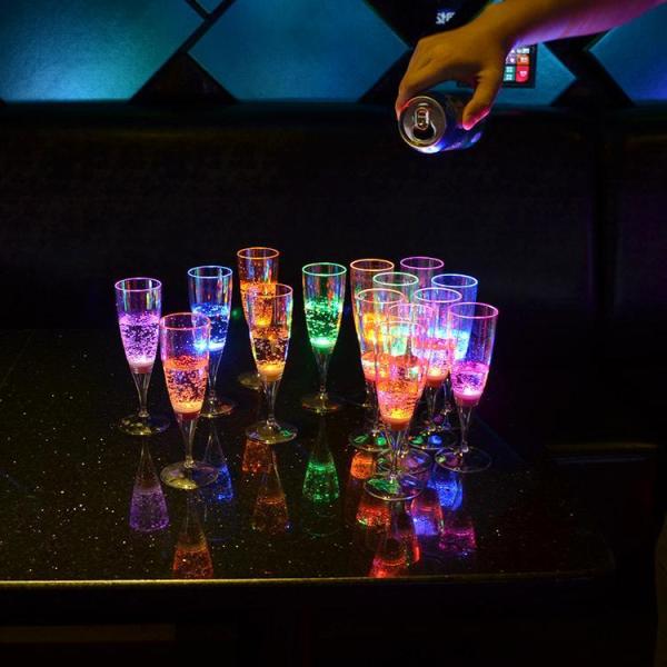 光るシャンパングラス6脚セット LED6色で盛り上がる  液体感知 ワイン ゴブレット パーティー bar 誕生日 クリスマスに