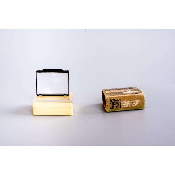 【逸品】NikonニコンR型フォーカススクリーン方眼スプリット式 ニコン（Nikon） 中古【良品】Nikon F3用 フォーカシングスクリーン R