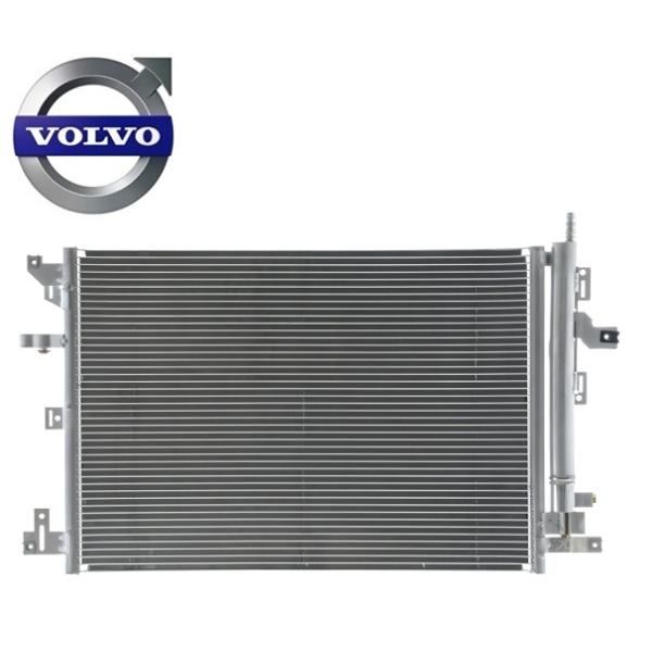正規優良品 VOLVO ボルボ XC70 II P24 136 / XC90 I C 275 エアコンコンデンサー ACコンデンサー コンデンサ 3136951