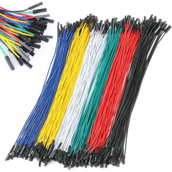 キット: 50ピース メス-メス、両端デュポン端子、マルチカラー・糸の長さ：10cm、ゲージ：2.54mm・材質：PVC素材、絶縁、難燃性、耐高温性；安全で耐久性があり、溶接不要、プラグアンドプレイ、回路実験用に接続が容易・カラフル：はんだ...