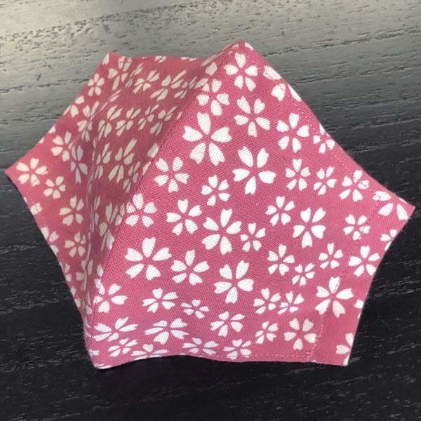 着物屋が作った和柄布マスク「小桜（ピンク）」本染江戸手拭使用 おしゃれ 女性用男性用あり 洗える 日本製