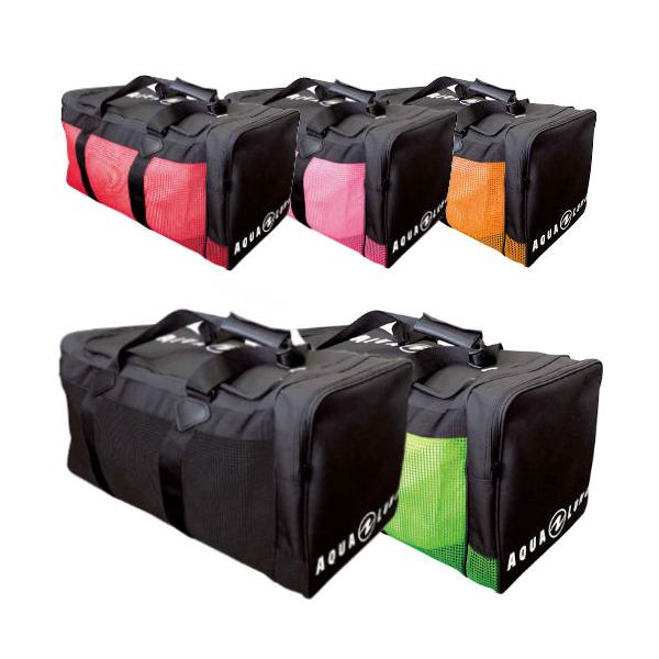 強度にも自信があります●出し入れしやすい大型Ｕ字ファスナー付き、カラーメッシュバッグ。●肩からもかけられるエクステンションストラップ付き。●PVCコーティングナイロン使用で、撥水製、発色に優れます。●サイズ：70×38×32（cm）●内容量...