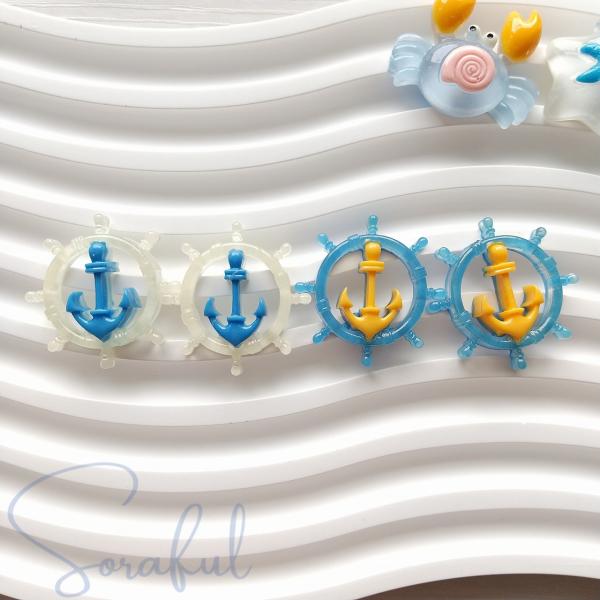 デコパーツ 海のシリーズ 操舵とイカリのモチーフ 4個 貼付けパーツ D-0043