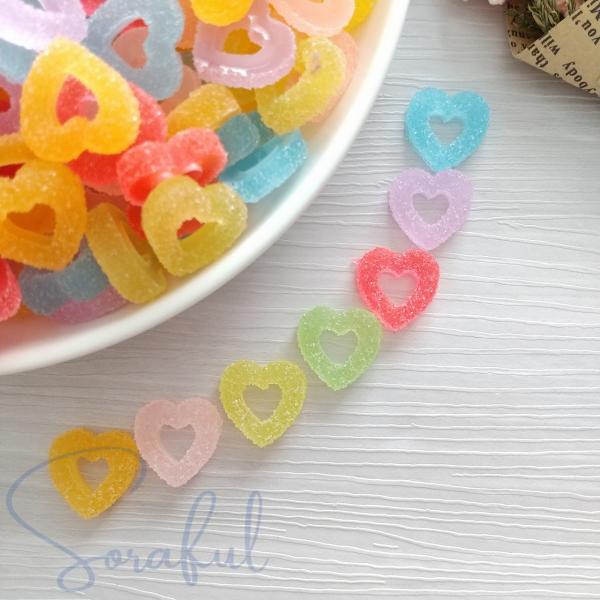 デコパーツ ハートのグミキャンディー風 穴あきハート 6個 貼付けパーツ D-0575
