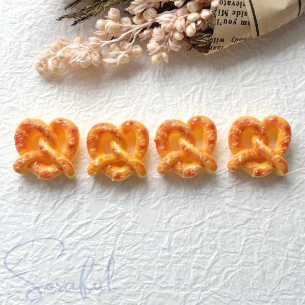 こんがり焼きたてプレッツェル　4個