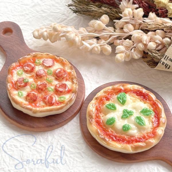 ピザとピザボードのセット　マルゲリータ　ペパロニ