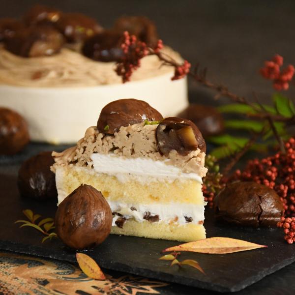 【ブランド和栗を贅沢に使用したモンブラン】愛媛県のブランド和栗「奥伊予特選栗」を使用したモンブランです。くりぃむクイズミラクル9（2021/9/15放送）でご紹介いただきました。【贈り物に安心】 納品書にお値段は記載されません。ギフト・プレ...