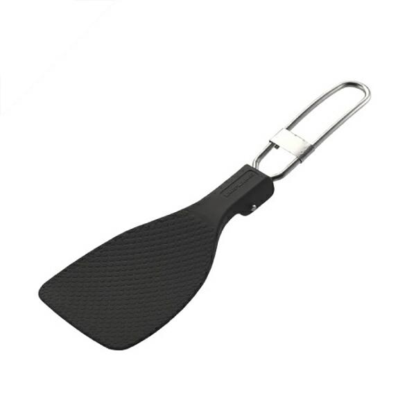 意外と少ないコンパクトしゃもじ。FDしゃもじならフォールディング仕様で携帯性抜群です。ダブルエンボス加工でごはんが付きにくく、テーブルに置いたときに先端が浮くので清潔です。キャンプ羽釜3合炊きの中に収まるのも、うれしいポイント。さあ！あなた...