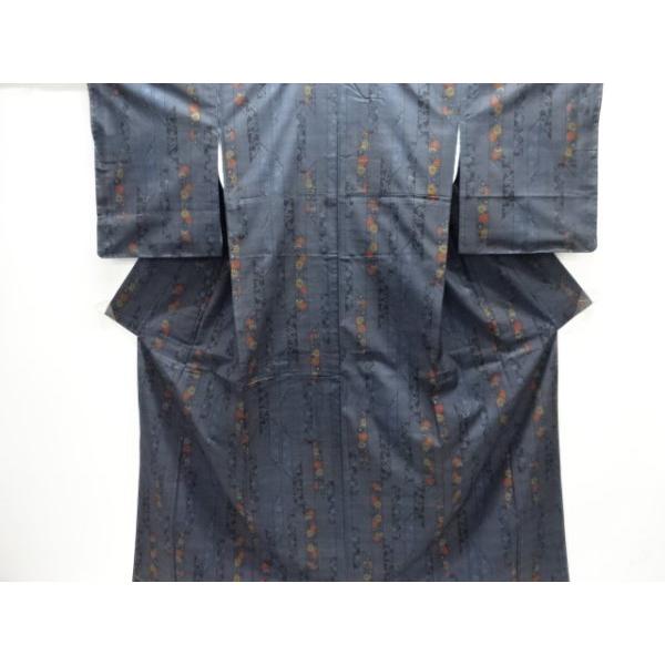 ys7576268; 宗sou 未使用品 短冊に草花模様織り出し本場泥大島紬着物(5マルキ)【着】 : お茶道具・着物 宗 sou - 通販 -  Yahoo!ショッピング 未使用品　仕立て上がり　蜀江紋織り出し本場泥大島紬着物(5マルキ)【着】 宗sou