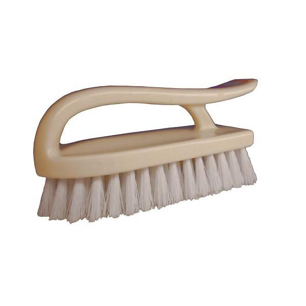 洗面台・浴室のタイルの掃除やカビ取りにも。アイロン型なので細かいところもきれいに洗えます。強力な洗剤を使っても直接手にふれることなくそうじできます。材質　グリップ：ポリプロピレン　ブラシ：塩ビ　　　サイズ　全長　約17ｃｍ　幅　約5.5ｃｍ...