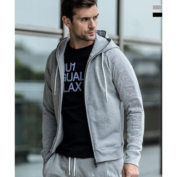 1PIU1UGUALE3 RELAX ウノピゥウノウグァーレトレ リラックス スリーブ