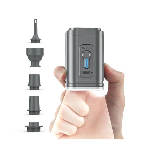 【商品概要】【給気&amp;排気両対応】この電動空気入れはコンパクトでありながら、空気圧が4KPaに達し、エアマットなどへの空気の注入や排出に最適です。また、圧縮袋の空気を素早く抜き、50%以上のスペースを節約できます。キャンプやアウトドア...