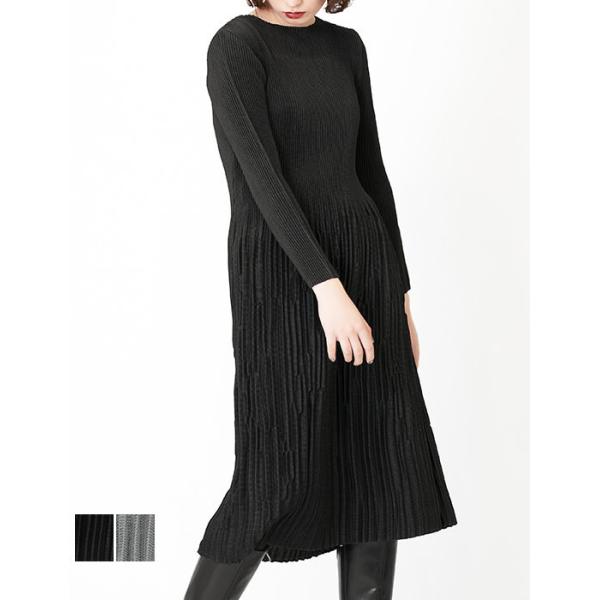 美品　スペッチオ　SPECCHIO プリーツ　ロングワンピース SPECCHIO（スペッチオ） シャトルプリーツ アレンジ 長袖 ワンピース