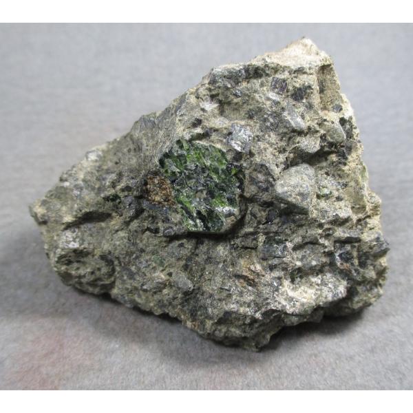 DIOPSIDE（含クロム透輝石)山梨県上佐野1848 : ラピス - 通販