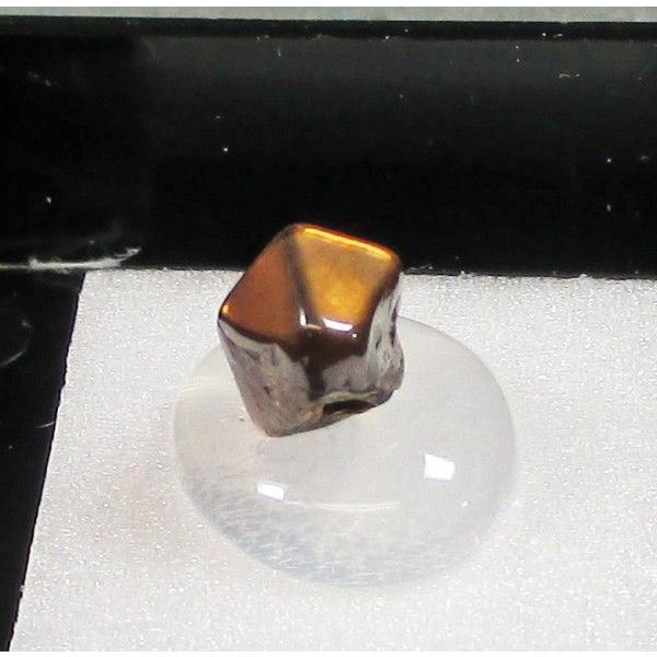 スーパーレインボーガーネット・研磨品（ANDRADITE）0761-08 : ラピス