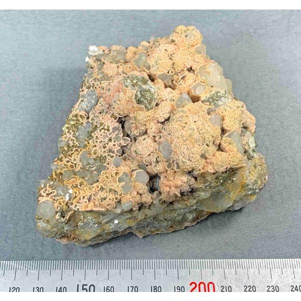 青森県尾太鉱山産 菱マンガン鉱