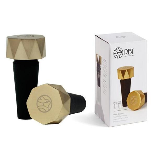 貝印のRBTボトルストッパー。重みのあるしっかりとした作りで、ワインボトル内の空気の出入りを抑えます。ワインボトル等のドリンクボトルの口にしっかりと差し込んでご使用ください。【材質】本体：亜鉛（亜鉛メッキ）ゴム部：シリコーンゴム（耐熱温度1...