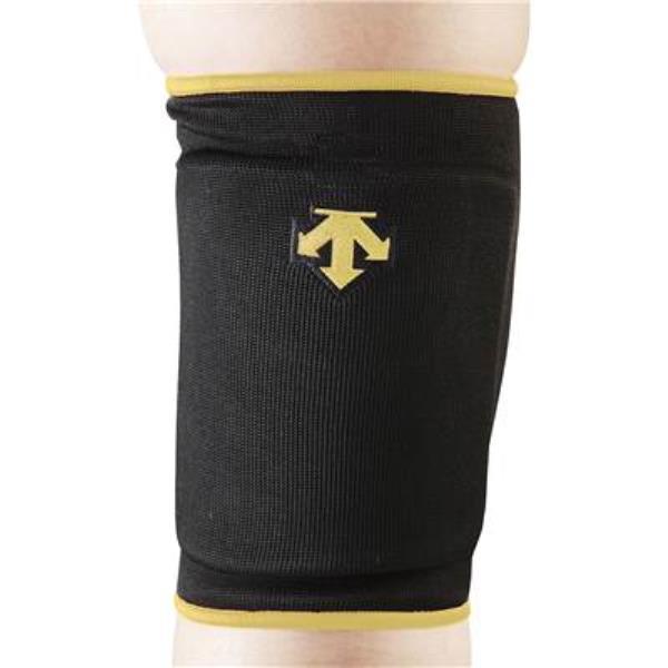 縦伸びストレッチで動きやすい膝用パッドです。パッドに関しては薄型EVAパッドで屈伸の動きをさまたげない特徴があります。また、縦のストレッチが効くことにより、曲げやすく動きやすい特徴があります。パッドに通気孔があるので、暑い時期にもムレにくく...