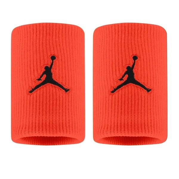 DRI-FIT素材がさらりと快適な状態をキープ。2個セット。■品名：ジョーダン ジャンプマン リストバンド■品番：JD1007■カラー：801（チームオレンジ/ブラック）■サイズ：F（2個セット）■サイズ詳細：長さ10.5cm×横8cm×縦...