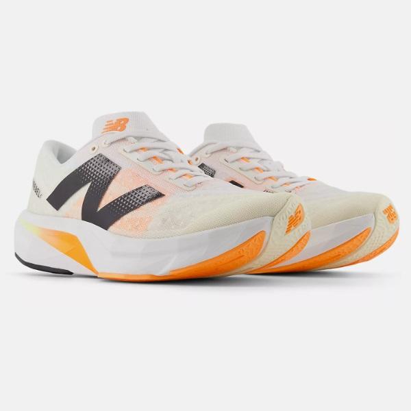 New Balance（ニューバランス） FuelCell Rebel v4(フューエルセル