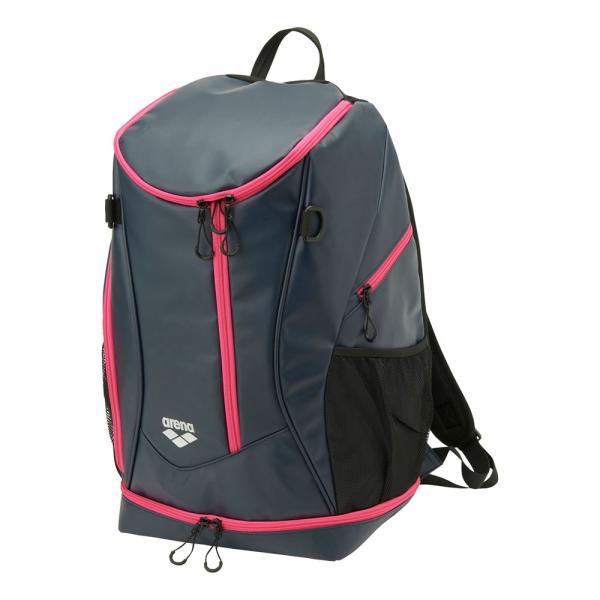 【商品名】バックパック（約31L）｜はっ水【カラー】NVPK【素材】ポリエステル  （表PVC加工）  【サイズ】サイズ/縦/横/マチ/持ち手/ショルダーF/52/27/21/13.5/54-95容量：約31L【特長】正面の３方向へファスナ...