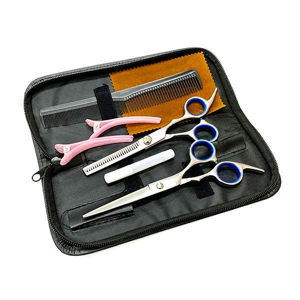 ご家庭で気軽にセルフカット収納ケース付きで便利な8点セットステンレス製で錆びに強く、切れ味抜群でスパッと切れます。【セット内容】カットハサミx1スキバサミx1ヘアクリップ×2コーム(櫛)x1クリーニングクロスx1潤滑油専用ケース※説明書なし...
