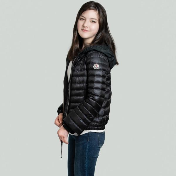 モンクレール Moncler Emissole サイズ00 ナイロン ジップアップ フード付き 薄手ダウン ブラック 収納ポーチ付 999 レディース Buyee Buyee 日本の通販商品 オークションの代理入札 代理購入