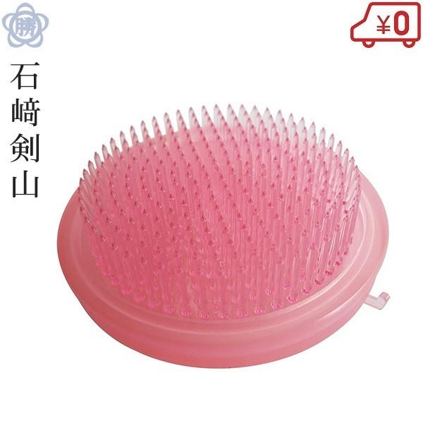 ■特長■・生け花用です剣山。・軽く扱いやすいプラスチック製です。・吸盤付でガラス器などの花器でも安定吸着します。・色：ピンク ・サイズ：幅78×奥行78×高さ26mm(吸盤含む)・針太さ：約13mm径