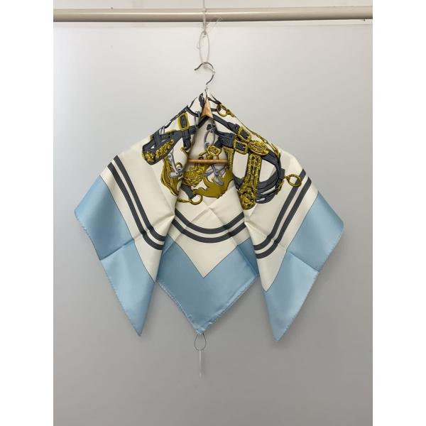 HERMES エルメス 総柄 スカーフ柄 ベスト　リメイク HERMES エルメス 総柄 スカーフ柄 ベスト リメイク エルメスのスカーフ