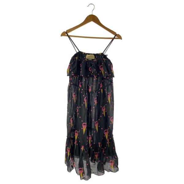 GUCCI ベージュ半袖ワンピース　パールボタン GUCCI ベージュ半袖ワンピース パールボタン