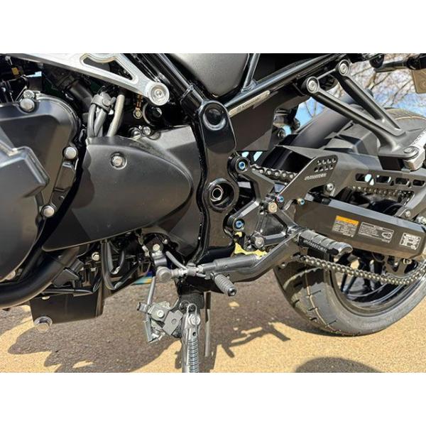 STRIKER Z900RS Z900RSCAFE バックステップ関連パーツ STCステップキット 4ポジション（ブラック） ストライカー