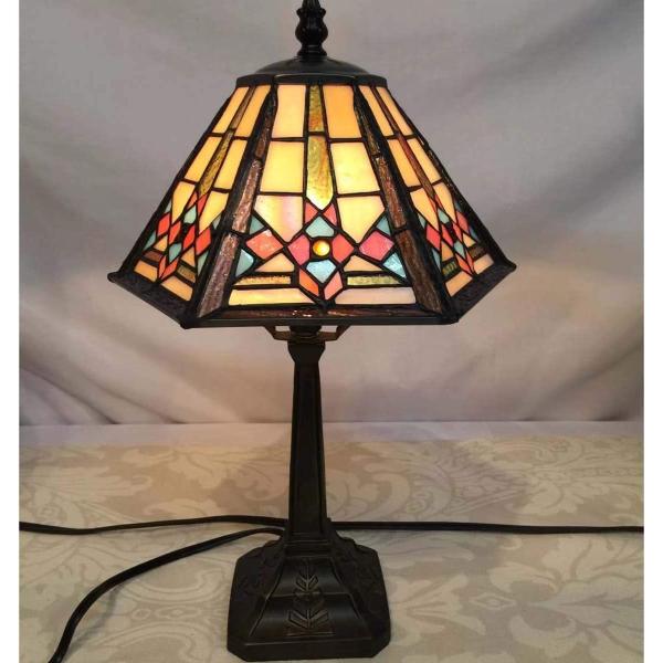 ステンドグラスランプ インテリアライト オシャレ ベッドサイドランプ