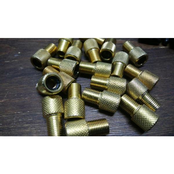 05 金属アダプター 仏式→米変換アダプター (パッキン付きアダプター) 空気漏れ最小 ※1個の値段です  ゆうメール可
