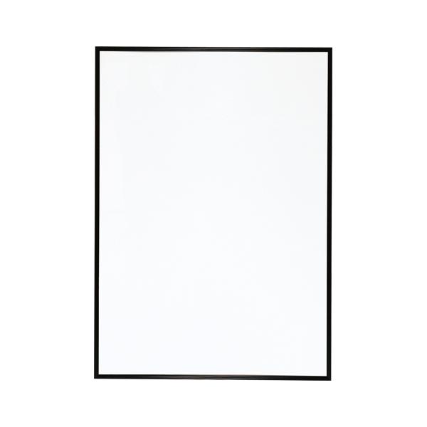 ●規格：Ｂ１判●収容寸法：縦１０３０×横７２８ｍｍ●重量：１２５０ｇ●フレーム幅：１４ｍｍ●厚：８ｍｍ●収納可能厚：約０．６ｍｍ●材質：表面 シート＝再生ＰＥＴ，裏板＝グリーン ボード紙，フレーム＝アルミ●ひも付●ビニール袋入