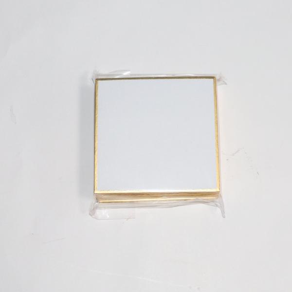 ７５×７５ミリ 白無地　画仙貼りのミニ色紙一文字・絵手紙・似顔絵・メニュー書き・貼り絵などあなたのアイディアを飾りませんか色紙寸法：７５×７５mm（広巾短冊と同じ幅）販売単位：１０枚　１枚ＰＰ袋にははいっていません。在庫数を超える数をご希望...