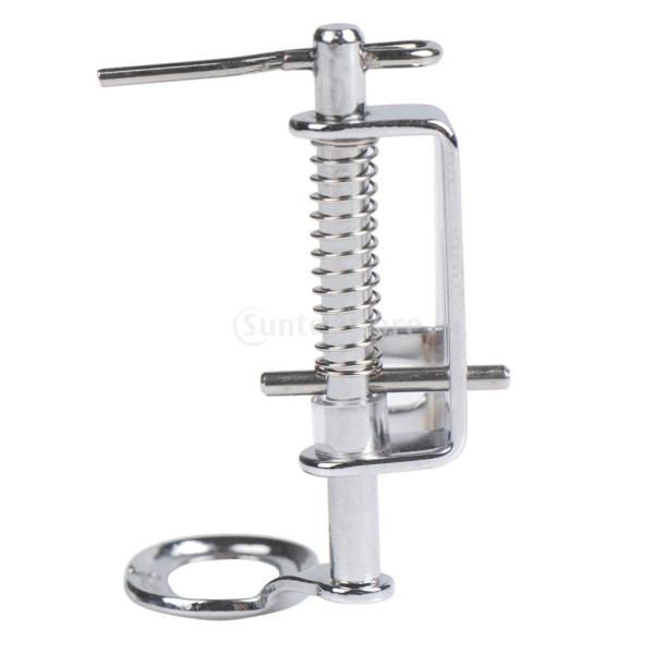 説明:  BROTHER JANOME SINGER用フリーハンド刺繍フリーモーションキルトフットこの足は(手縫いで描くような)フリーハンドの刺繍やキルティングデザインに使用できます. この付属品はあなたのミシンへの理想的な追加であり.そし...