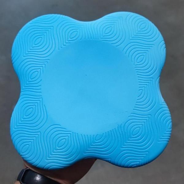 説明:耐熱性で清潔に耐えやすい.多機能ヨガのひざまずいたマット.柔らかいPU素材.ヨガの練習をするときは.怪我から膝を守ります.両面非スリップデザイン.均一な力.動きなし.太くて柔らかいタッチ.手首.手.肘.腰.または膝に使??用できます....