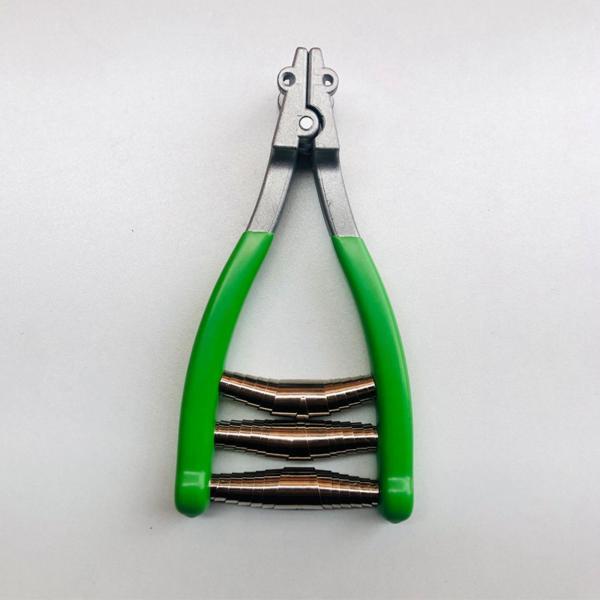 説明:[デザイン]:テニスバドミントンラケット用のストリングクランプツールを開始し.テニスラケットに不可欠なツールです.[耐久性のある素材]: スターティングクランプは高品質の合金で作られており.高強度.丈夫で耐久性があります.[使いやすい...