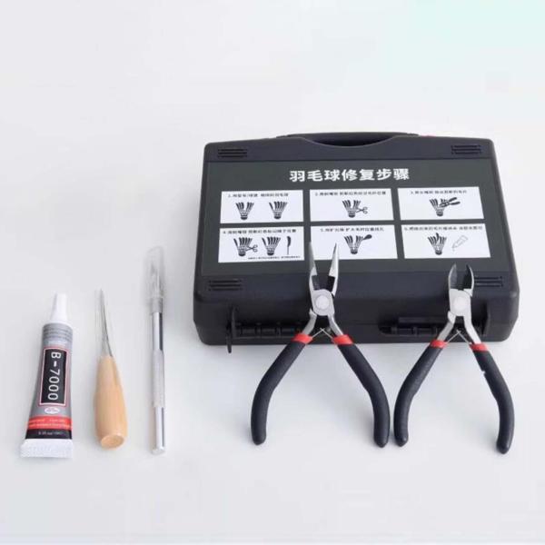 説明:[包括的なセット]: このバドミントン修理ツールキットには.ペンチ2本.千枚通し1本.カッター1本.接着剤1本.便利なキャリングケースが含まれており.バドミントン修理のあらゆるニーズに対応します. [高品質の素材]: 高品質の金属とプ...