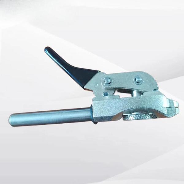 説明:[二重目的設計]: この多用途ストリングクリップは.テニスラケットとバドミントンラケットの両方に対応しており.さまざまなストリングニーズを満たすために高い適応性と柔軟性を備えています. [5歯固定構造]: 5歯の位置決めシステムを備え...