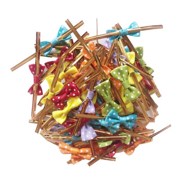 説明:金属のねじれの蝶ネクタイギフトバッグに素敵な.お祝い.光沢のあるタッチを追加してください.豪華な2ループ.2テール.織りエッジシングルフェイスサテン製.ねじれネクタイは.この1/2の弓.素敵なコーティング.そして強いワイヤーを内側にし...