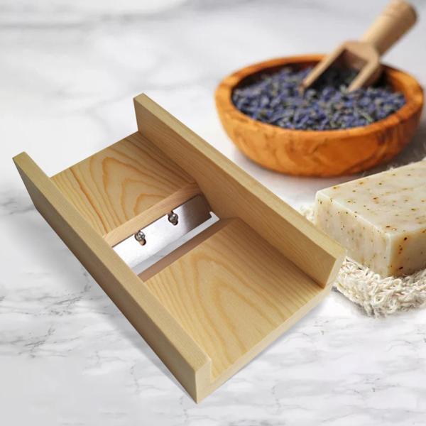 説明:プレミアム品質の木材でできており.耐久性があります.細部のハンドリング.石鹸の修理で石鹸を美しくきれいにカットします.石鹸のエッジトリミング用に設計されており.DIY石鹸の作品の見栄えを良くします.石鹸の切断.石鹸のコンボ修理.石鹸の...