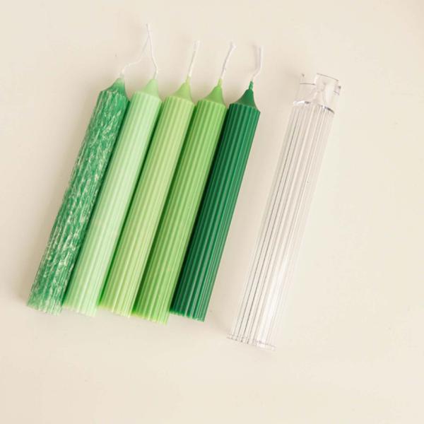 説明:高品質:このキャンドルモールドは高品質のアクリル素材でできており.高温と低温に耐えるため.頻繁な使用に耐えることができます.広く使用:パラフィン.ワックス.パームワックス.蜜蝋キャンドルの作成に使用できます.どんなワックスもこの驚くほ...