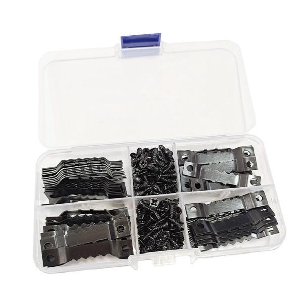 説明:パッケージ内容: 両面ノコギリ吊り下げ100個.皿ネジ200個.収納ボックス付き.素材: この写真吊り下げキットは頑丈な金属製で.耐久性があり長持ちします.安定性:ピクチャーハンガーは二重穴設計で安定性が向上し.物を吊るしたり.部屋や...