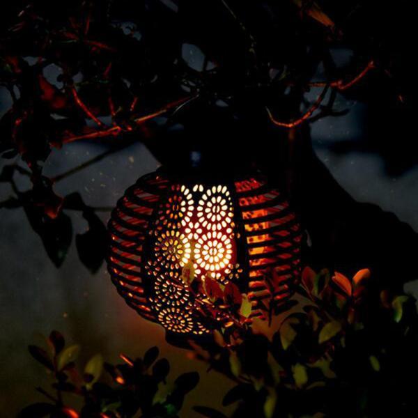 仕様:材質:プラスチック.電子部品サイズチャート:145mm x 145mm x 148mm/5.71インチx5.71インチx5.83インチパッケージに含まれるもの:1ピースソーラーハンギングランタンライト...