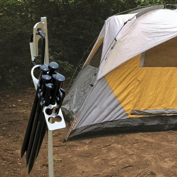 説明:高品質のステンレススチール製.頑丈.耐摩耗性.丈夫で耐久性に優れています.使いやすいカラビナクリップ付きのポータブルデザイン.テントペグ.ロープバックル.デッキネイルなどの収納に適しています.すべてのアクセサリーを良好な状態に保ち.す...