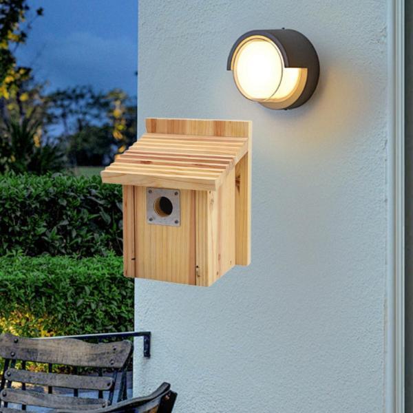 説明:[高品質の素材:高品質の木材で作られたこの屋外の鳥の家は.透明なテクスチャーと通気性を備えた素晴らしい仕上がりを特徴としています.それは頑丈で.耐摩耗性があり.長期的な繰り返しの使用のために設計されています[エレガントなデザイン]:鳥...