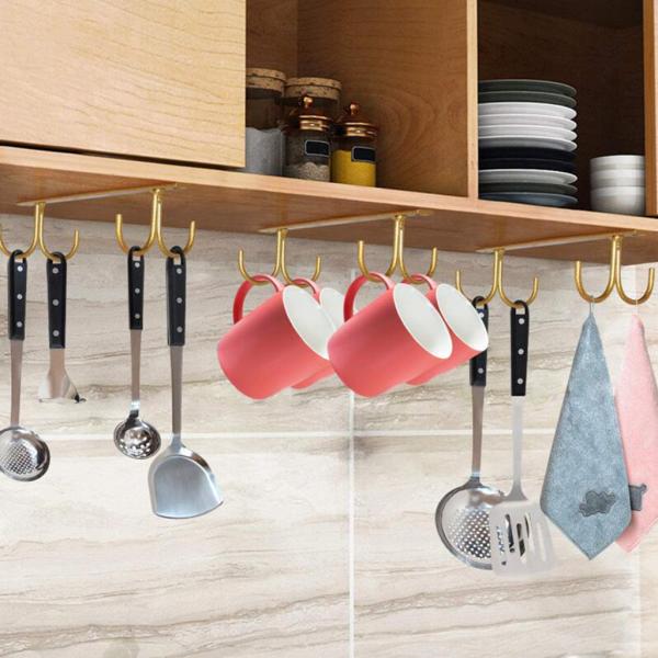 説明:コーヒーカップ.調理器具.食器用布.手袋.鍋/フライパンを吊るすのに適した多機能キッチンフック.4つのフックが付いた素朴なマグラックは.キャビネットやカウンターの下にマグカップをしっかりと保持します.これは.小さなキッチンからオーガナ...