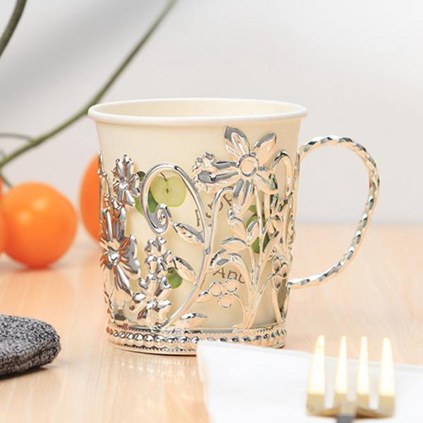 説明:材質:アルミニウム合金模様のカップホルダー.高硬度で実用的お手入れ簡単:紙コップディスペンサーは湿らせた布で直接お手入れでき.お手入れも簡単で便利です.人間工学に基づいたハンドル:紙コップディスペンサーの滑らかなハンドルデザイン.人間...